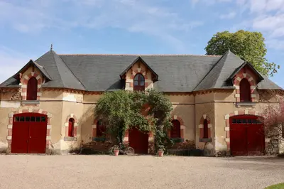Logo Romillé - Château de la Perronnay 